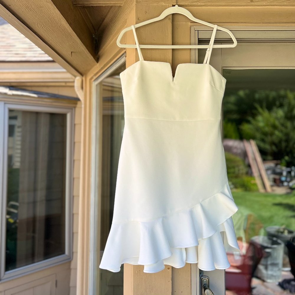 Elegant White Dress - Size 6